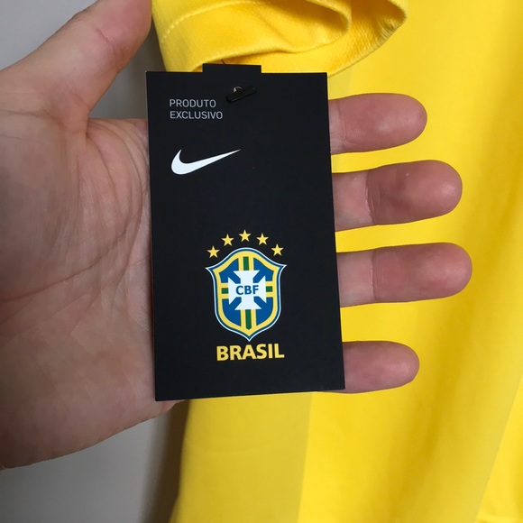 Nike Brazil 2018 Stadium Home Soccer Jersey - Picture 4 of 9